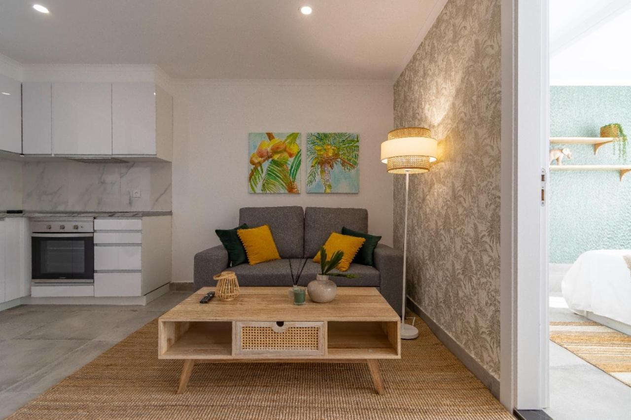 Apartment Stunning Modern In Oura Beach *